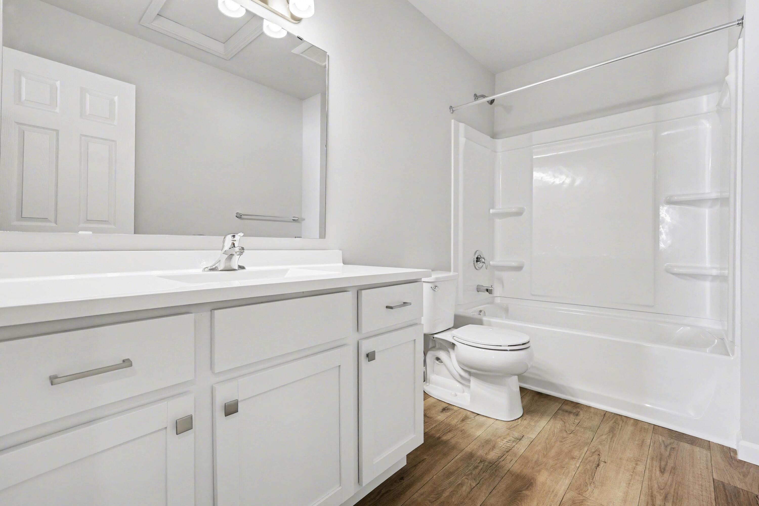 12861 High Rdg Court Freeport, MI 49325 - Photo 16 of 31 HRA014-i1830-Bath