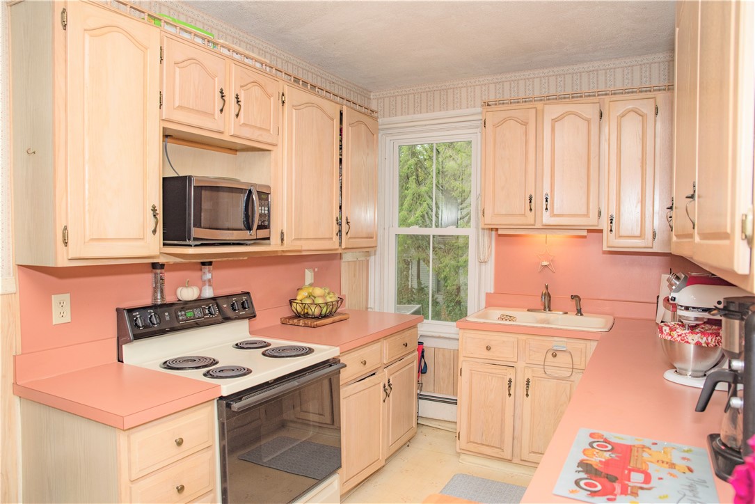 567 South Main Street Woonsocket, RI 02895 - Photo 23 of 31 2ND FLR KITCHEN