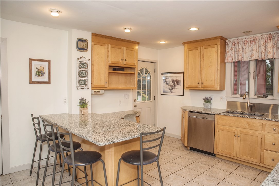 567 South Main Street Woonsocket, RI 02895 - Photo 7 of 31 1ST FLOOR KITCHEN