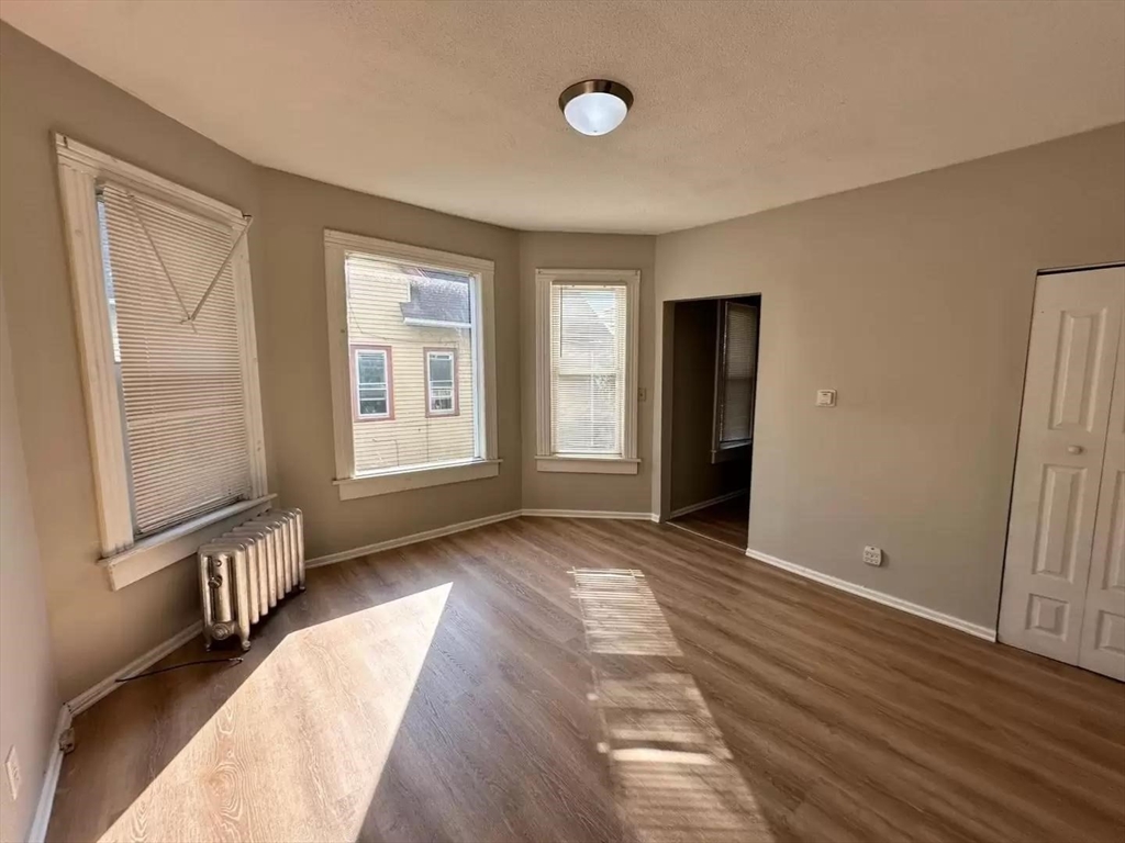 48 Acushnet Avenue Springfield, MA 01105 - Photo 14 of 22