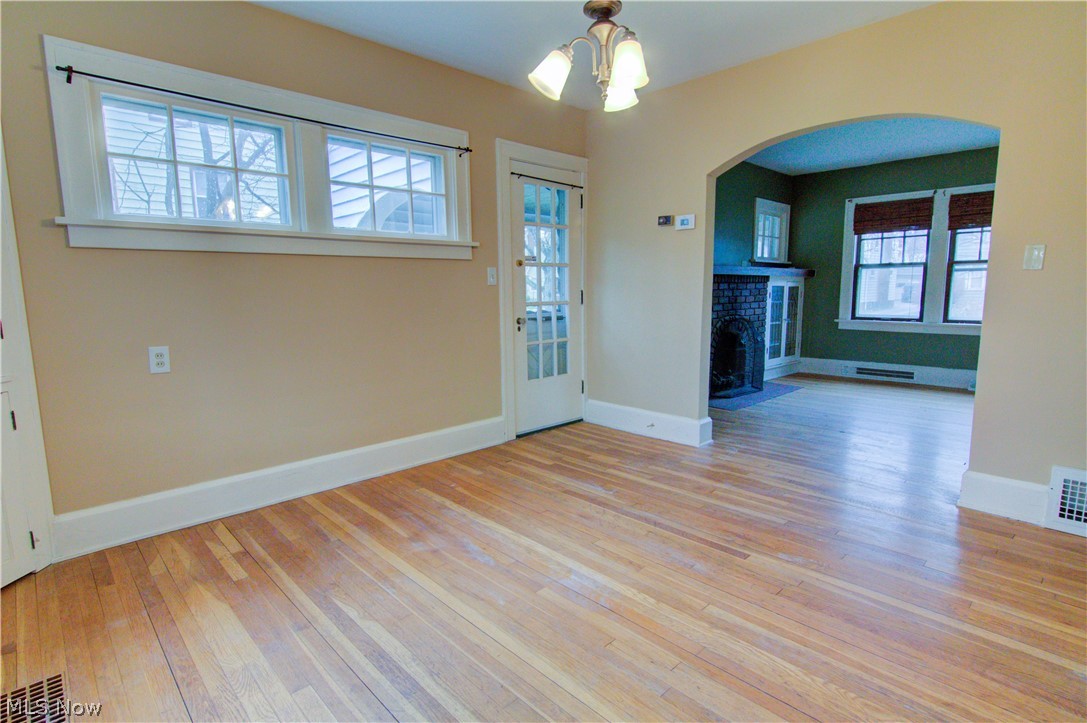 4001 Elmwood Road Cleveland, OH 44121 - Photo 8 of 20