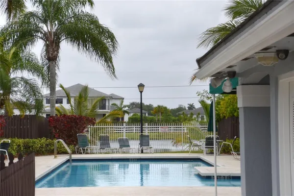 $3,000 | 4801 Grapevine Way, Unit 4801, Davie, FL 33331