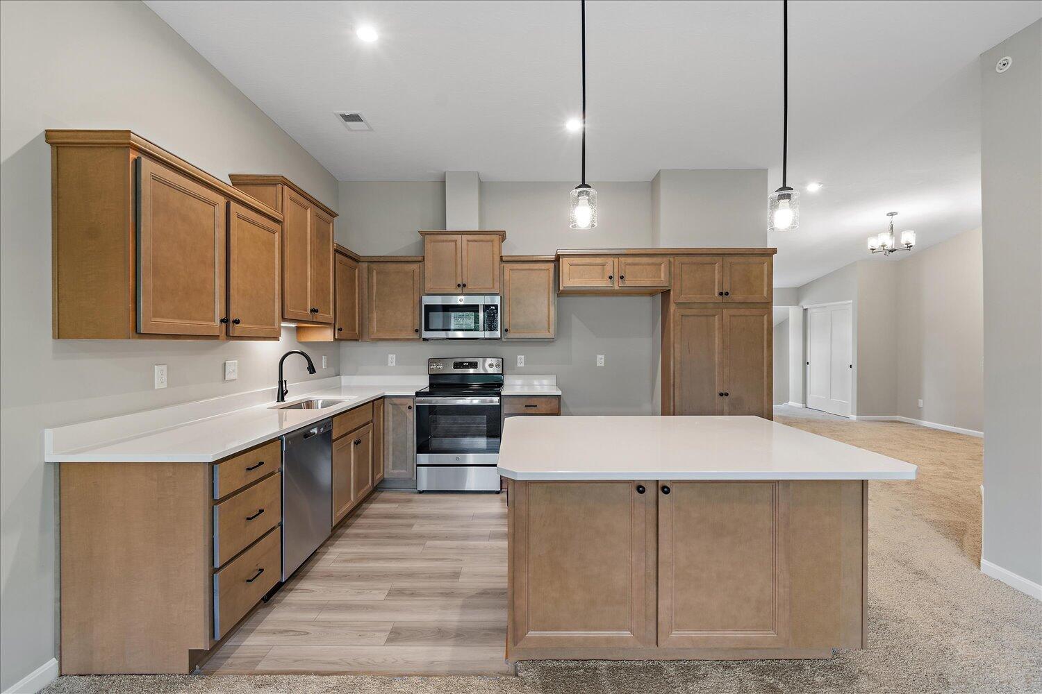 2527 Bella Ridge, Unit 402302 Covington, KY 41017 - Photo 4 of 28 Gallery Image 4