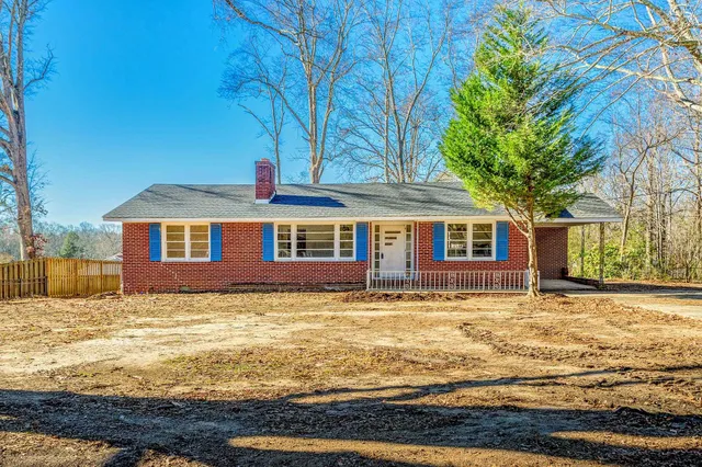 $299,000 | 106 Elizabeth Drive, Greenville, SC 29615