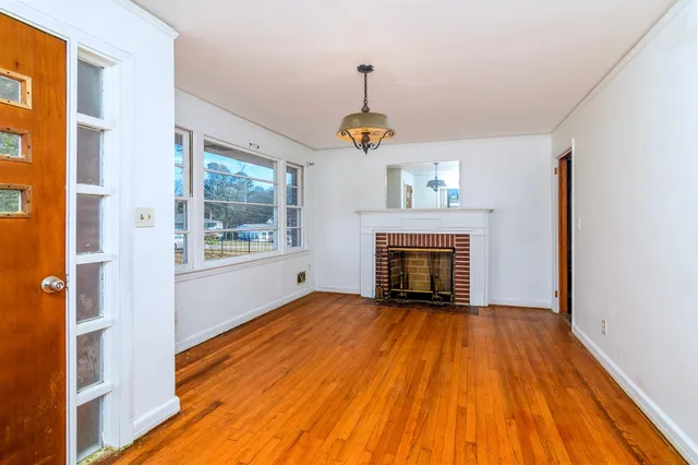 $299,000 | 106 Elizabeth Drive, Greenville, SC 29615