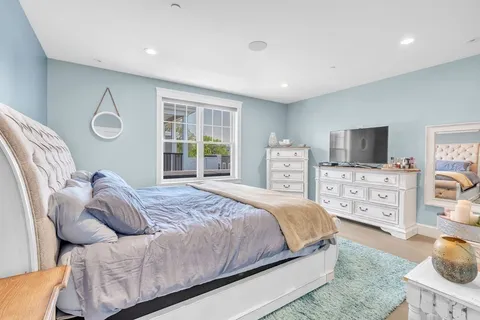 $1,099,000 | 199 West 8th Street, Unit 6, Boston, MA 02127