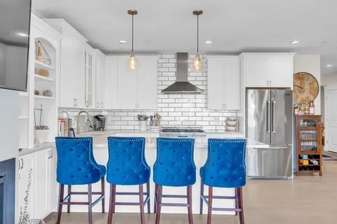 $1,099,000 | 199 West 8th Street, Unit 6, Boston, MA 02127