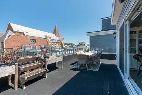 $1,099,000 | 199 West 8th Street, Unit 6, Boston, MA 02127