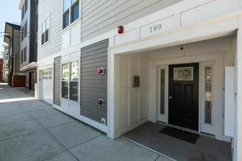 $1,099,000 | 199 West 8th Street, Unit 6, Boston, MA 02127
