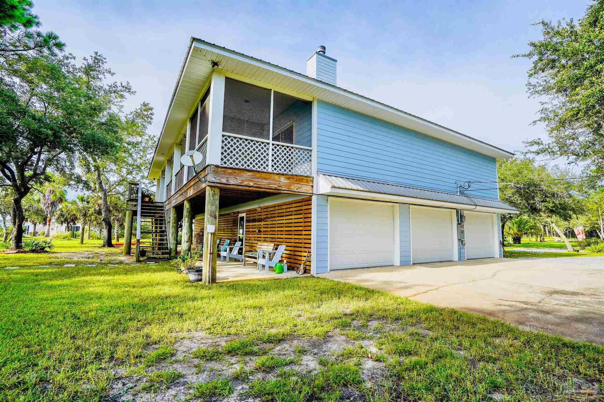1131 Pearson Road Milton, FL 32583 - Photo 23 of 33 Multi car garage