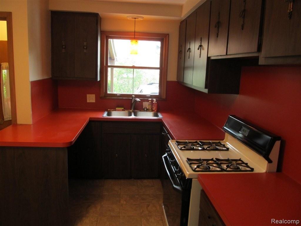 14996 Salem Road Redford, MI 48239 - Photo 21 of 26 IMG_2615.JPG