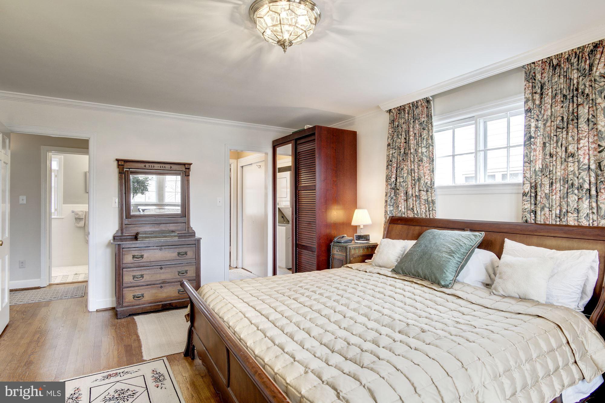 2833 29th Place Northwest Washington, DC 20008 - Photo 22 of 42 View to the Master Bath