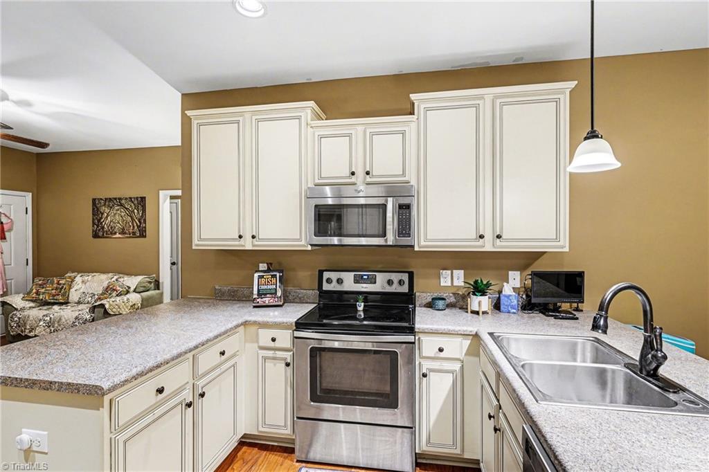 7802 High Meadows Road Greensboro, NC 27455 - Photo 36 of 50