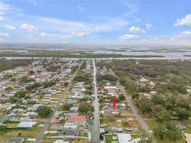 $2,700 | 130 Indian Creek Road, Oak Hill, FL 32759