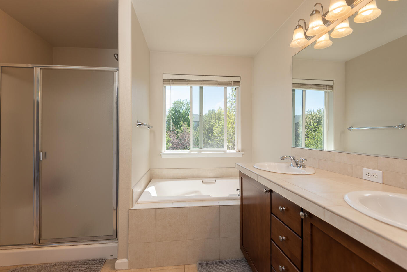 2664 Southwest 50th Street Redmond, OR 97756 - Photo 17 of 25 50th_Chris-11