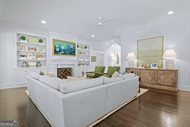 $1,375,000 | 6207 East Forest Lake Drive, Tifton, GA 31794