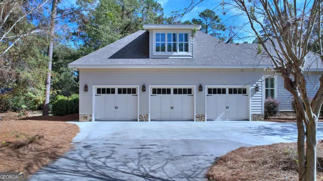 $1,375,000 | 6207 East Forest Lake Drive, Tifton, GA 31794