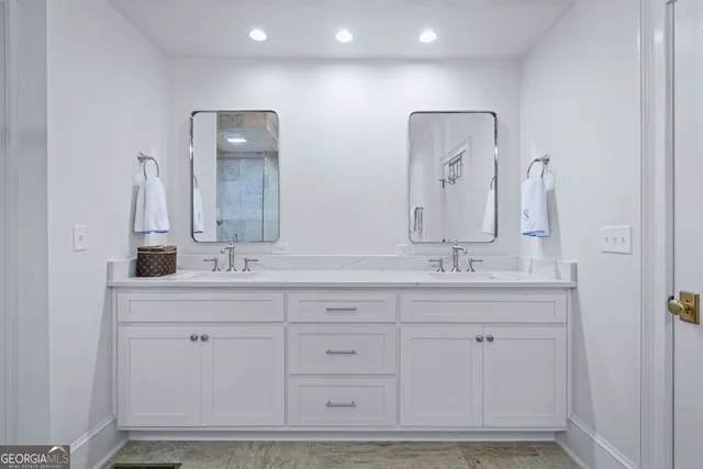 $1,375,000 | 6207 East Forest Lake Drive, Tifton, GA 31794