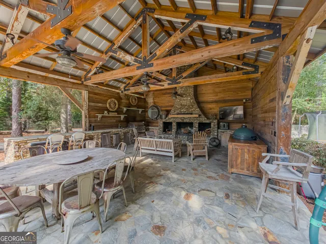 $1,375,000 | 6207 East Forest Lake Drive, Tifton, GA 31794