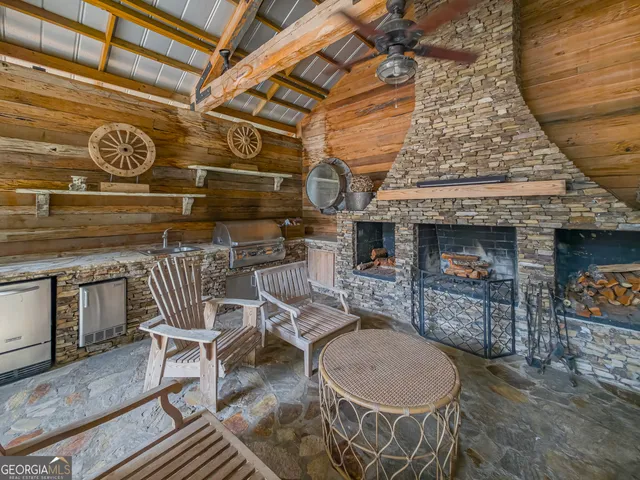 $1,375,000 | 6207 East Forest Lake Drive, Tifton, GA 31794