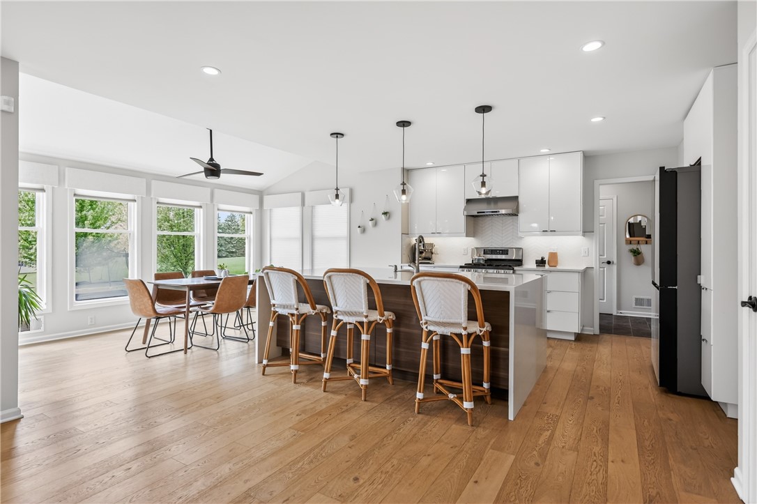 908 Taylor Rise Victor, NY 14564 - Photo 7 of 41 STUNNING Kitchen Renovation! Tasteful, Modern, Min
