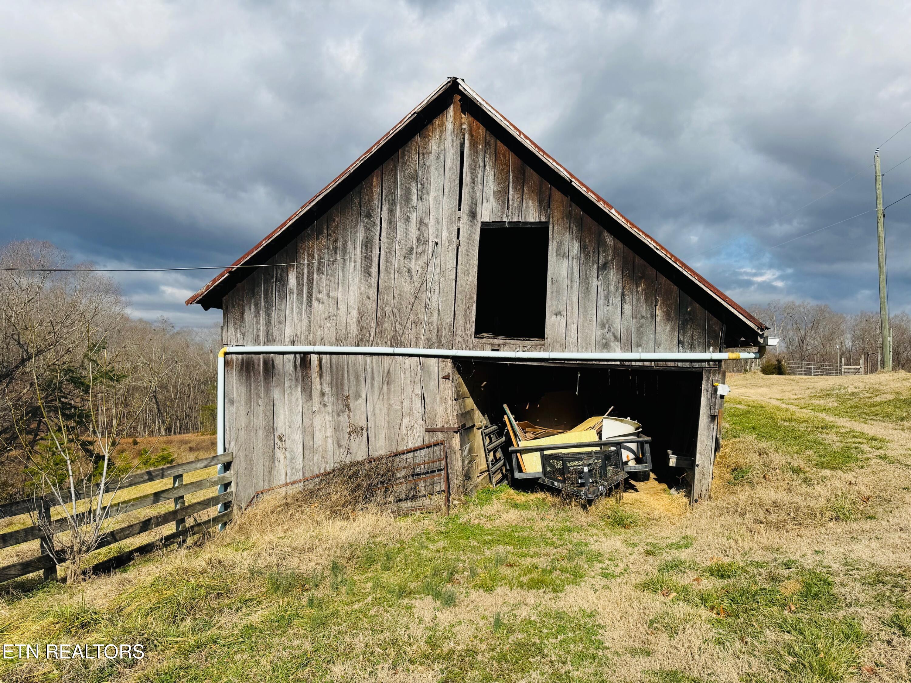 1221 Brady Road Newport, TN 37821 - Photo 9 of 34 IMG_3342