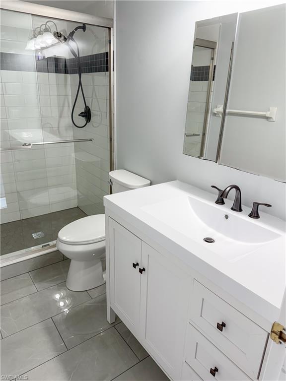 5635 Rattlesnake Hammock Road, Unit D203 Naples, FL 34113 - Photo 5 of 23 Primary Bath.
