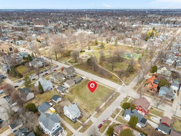 $300,000 | 229 North Union Street, Appleton, WI 54911