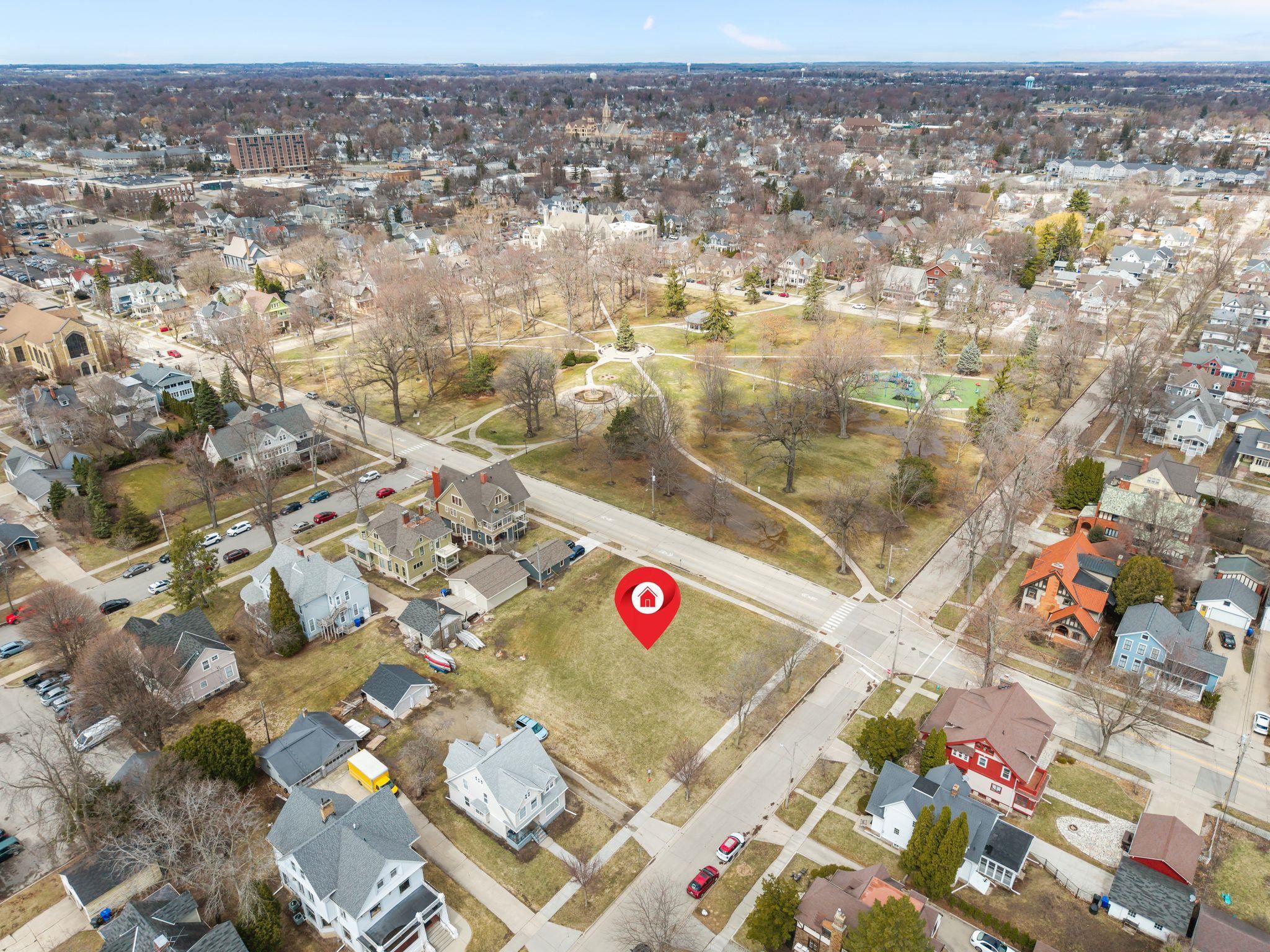 229 North Union Street Appleton, WI 54911 - Photo 1 of 13