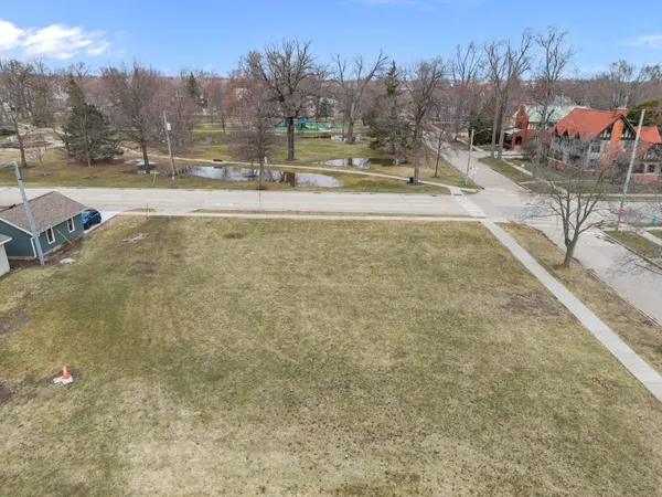 $300,000 | 229 North Union Street, Appleton, WI 54911