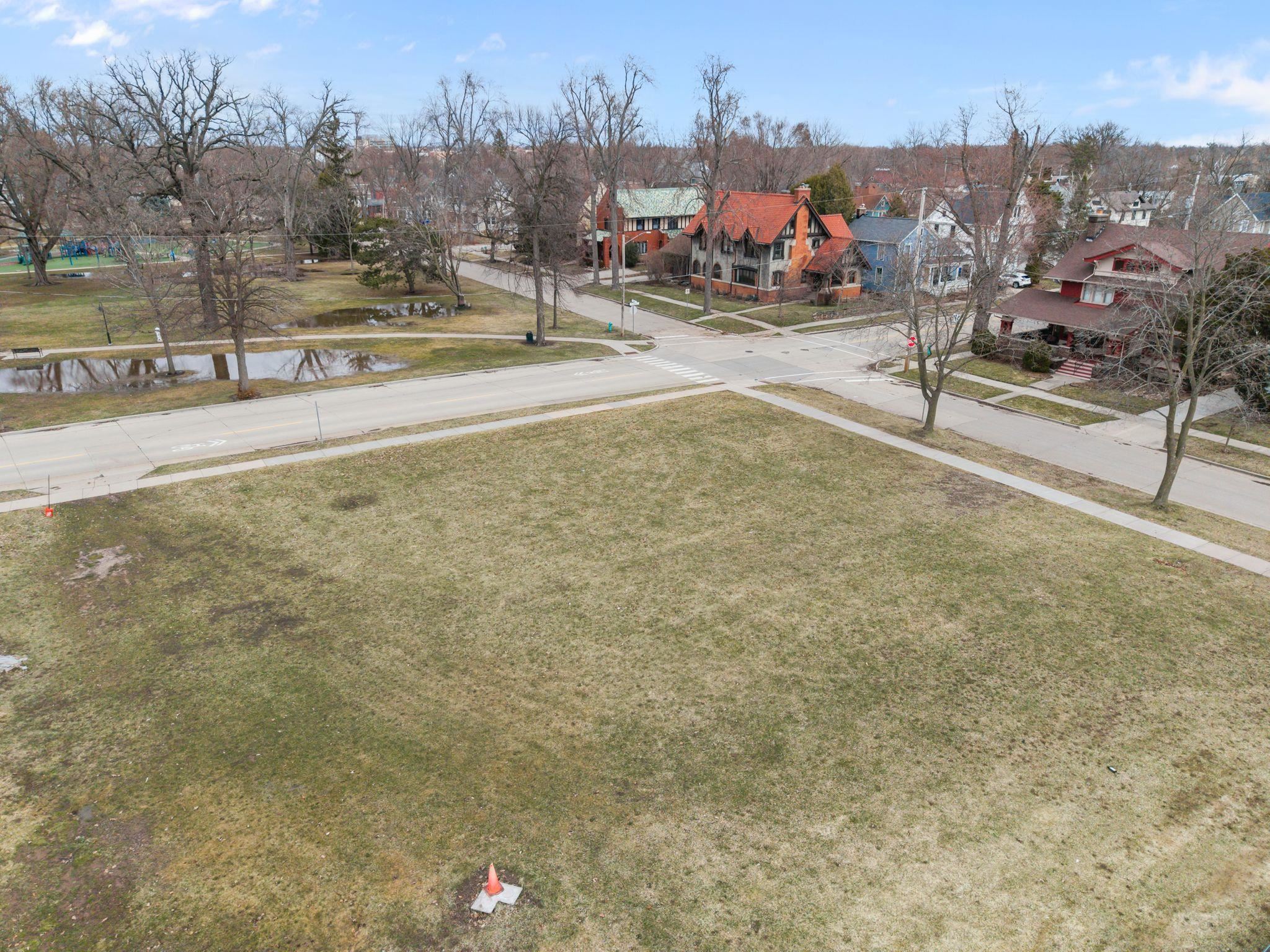 229 North Union Street Appleton, WI 54911 - Photo 10 of 13