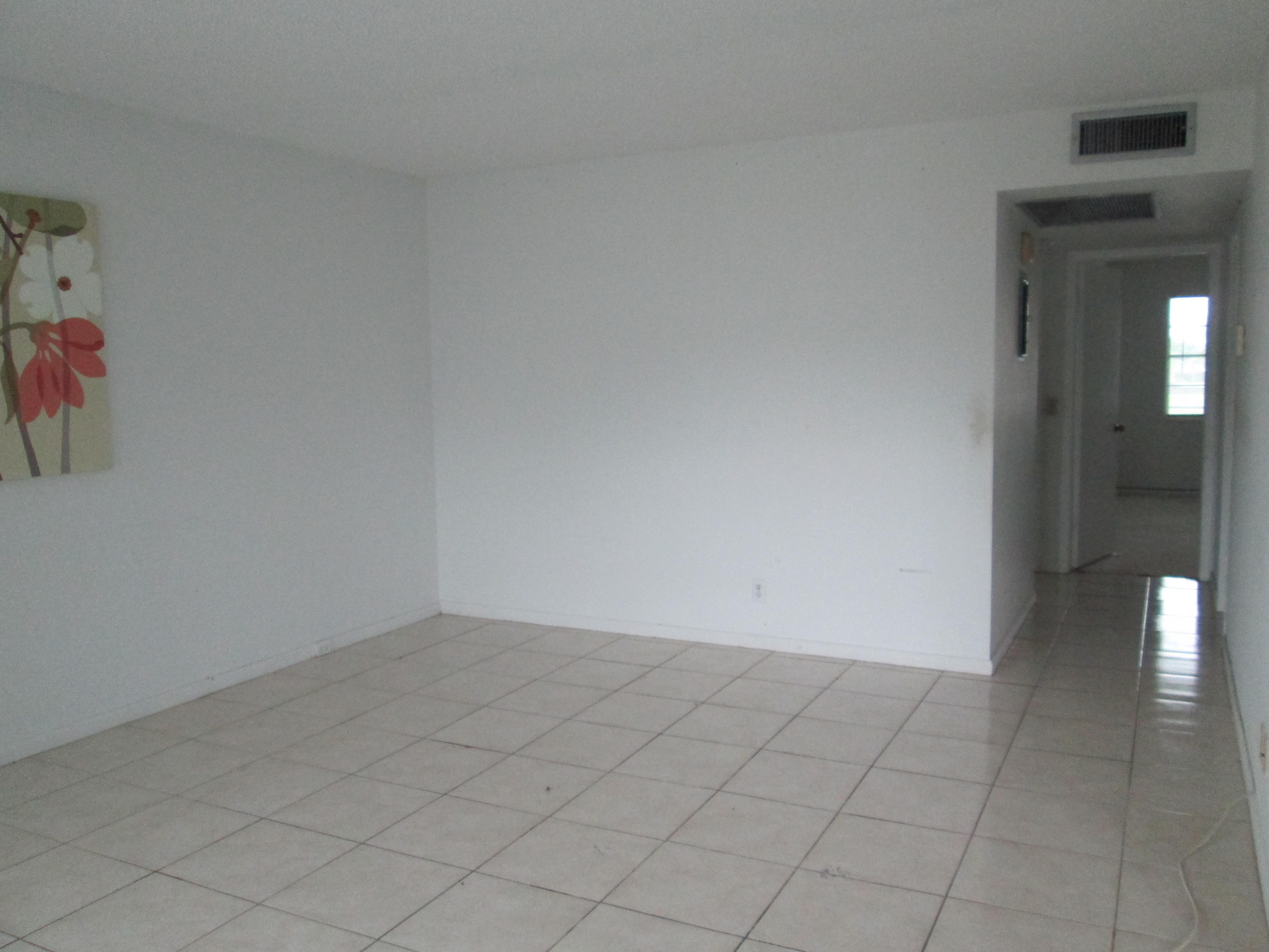 2013 Exeter Boca Raton, FL 33434 - Photo 6 of 15 Living Room 2