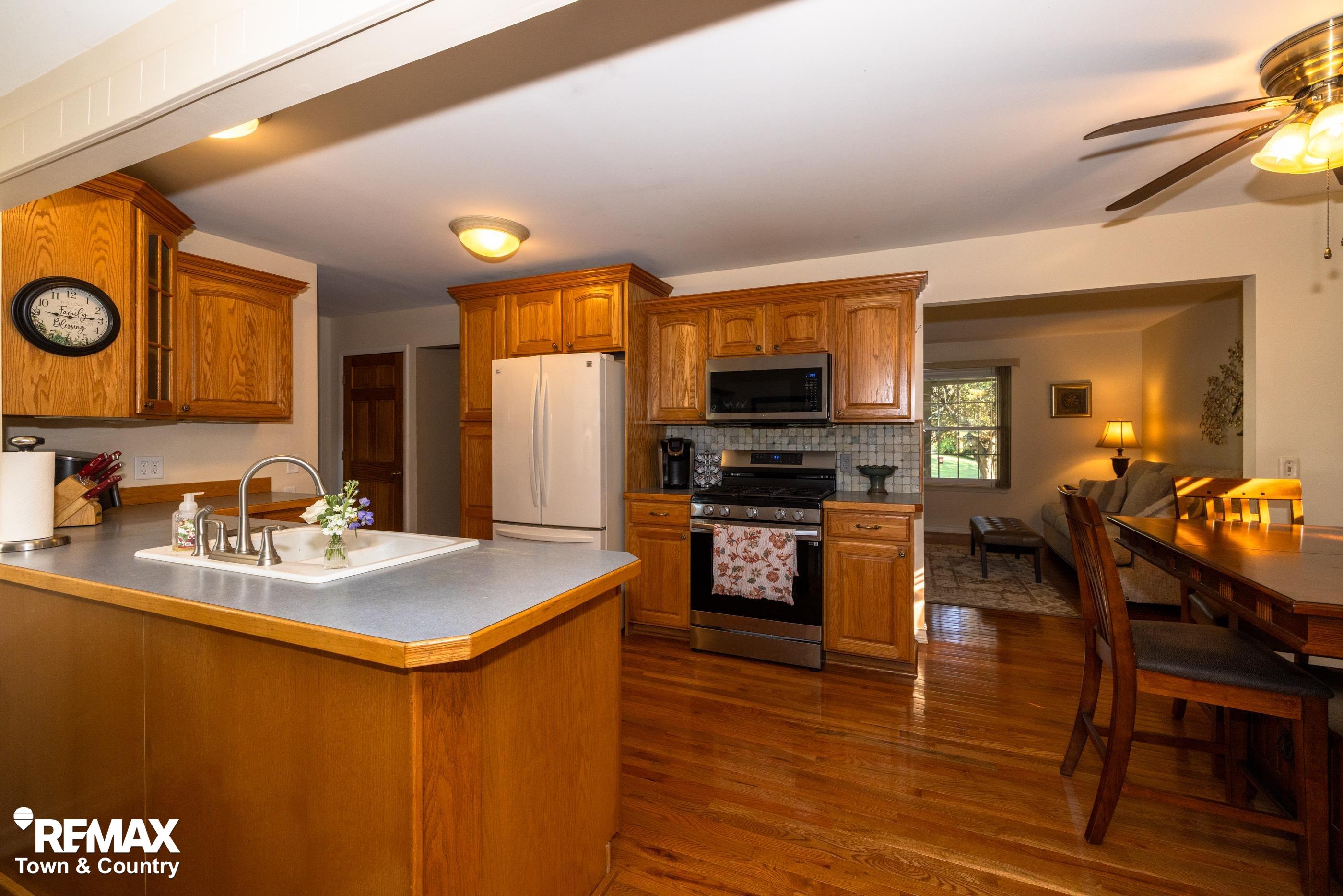 1239 Stonehenge Road Flint, MI 48532 - Photo 15 of 40 Gallery Image 15