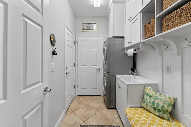 $339,000 | 5455 Sunset Falls Drive, Apollo Beach, FL 33572