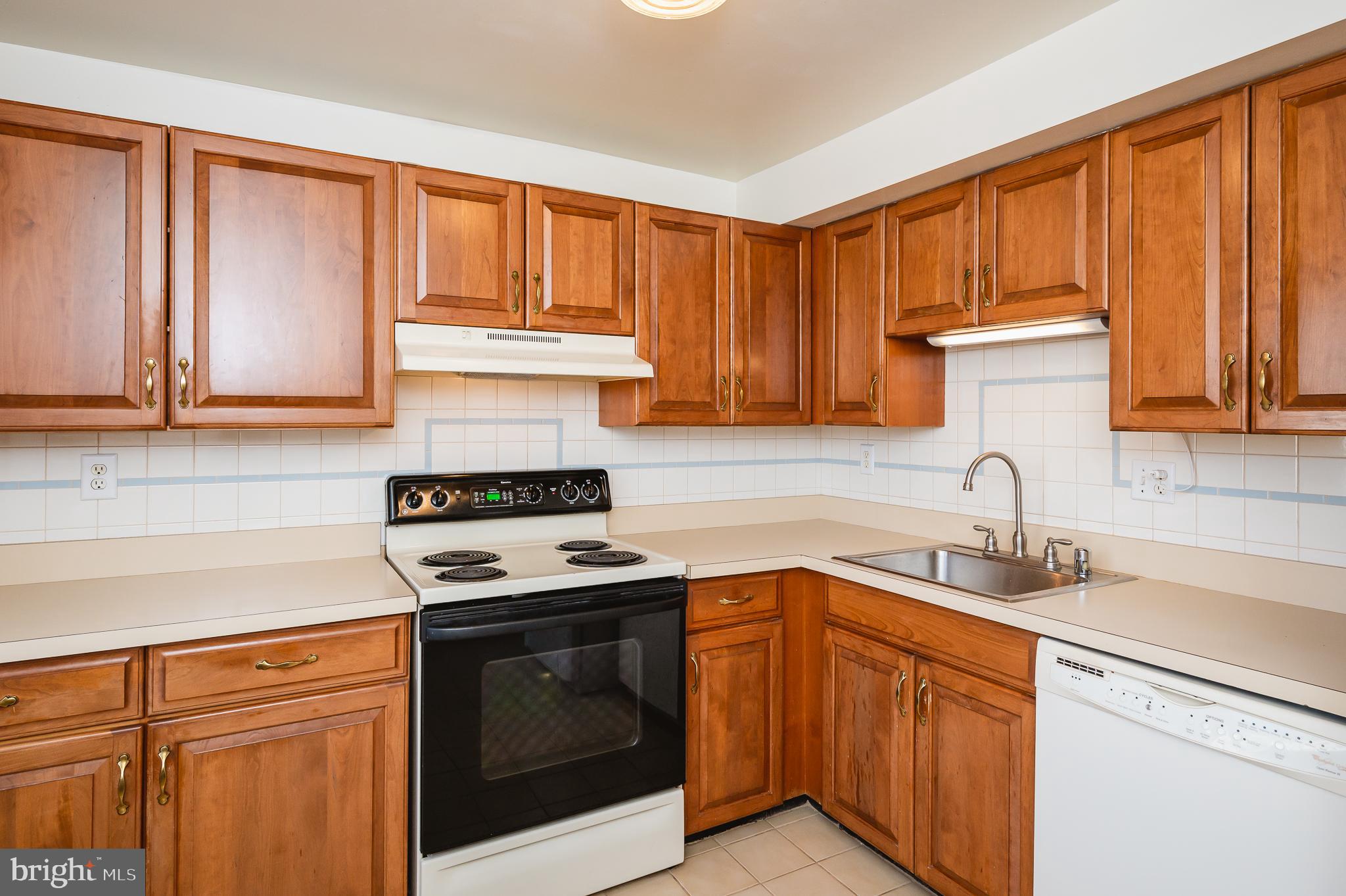3 Duchess Court Rosedale, MD 21237 - Photo 4 of 41