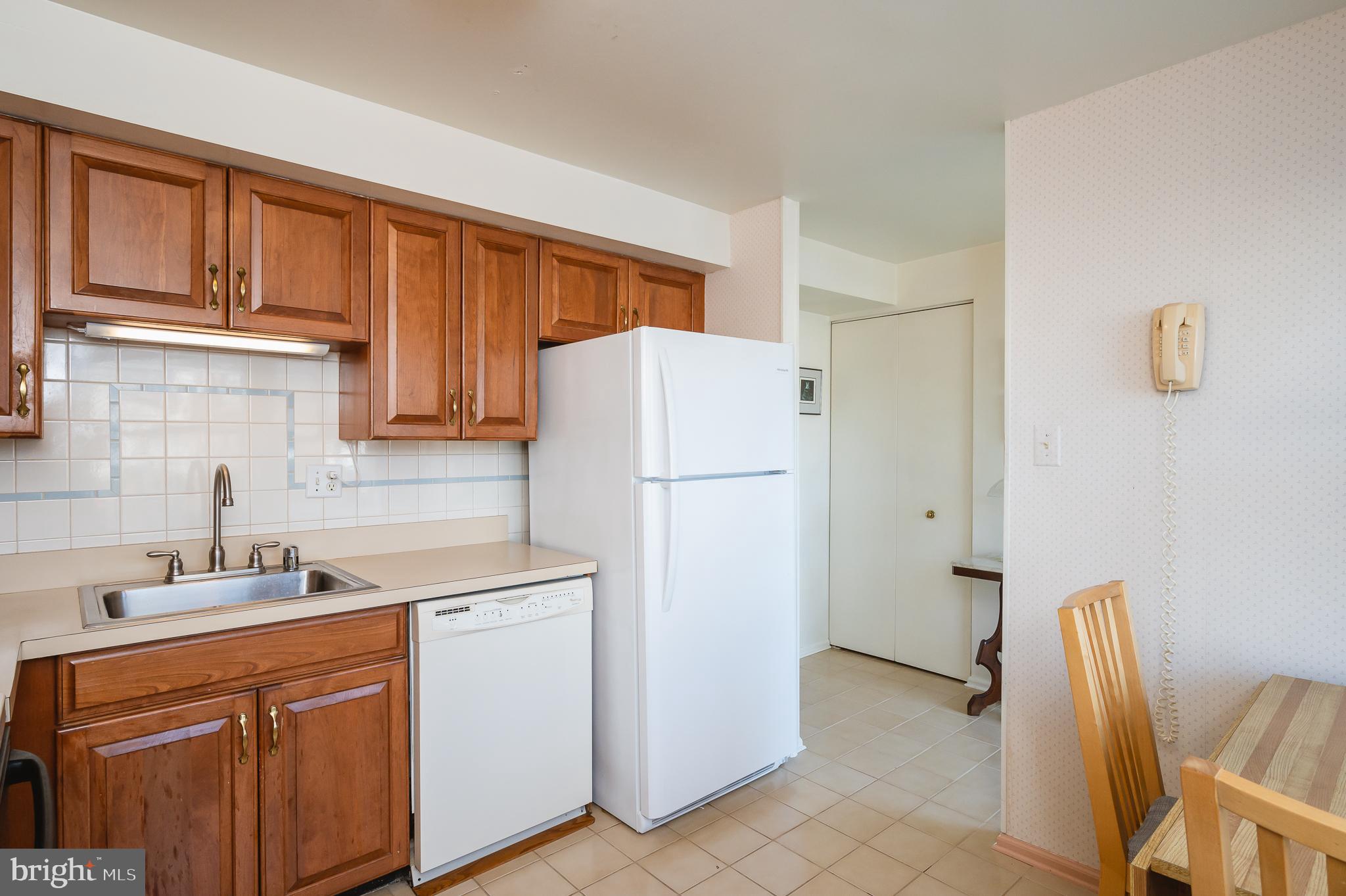 3 Duchess Court Rosedale, MD 21237 - Photo 5 of 41