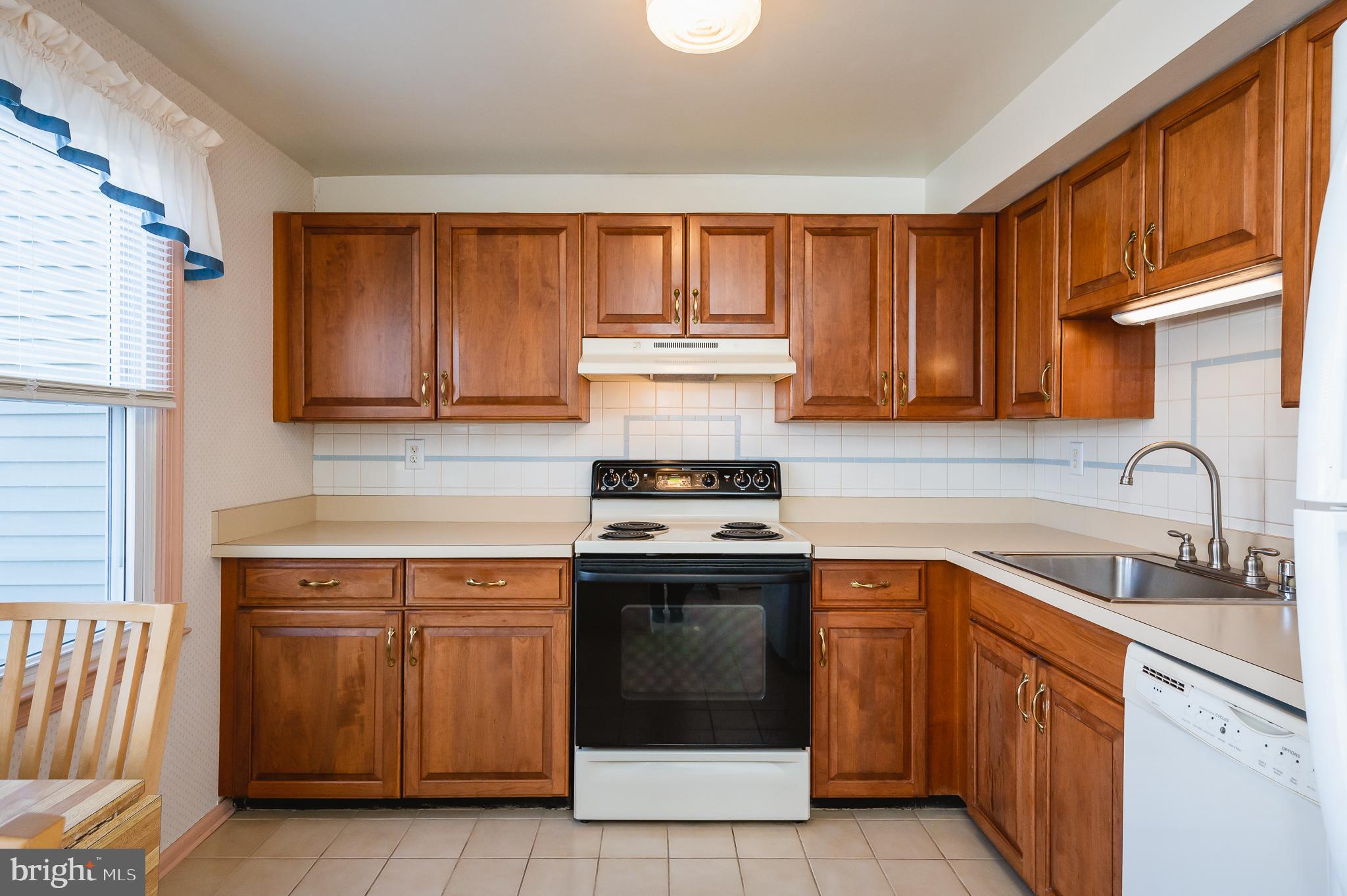 3 Duchess Court Rosedale, MD 21237 - Photo 6 of 41