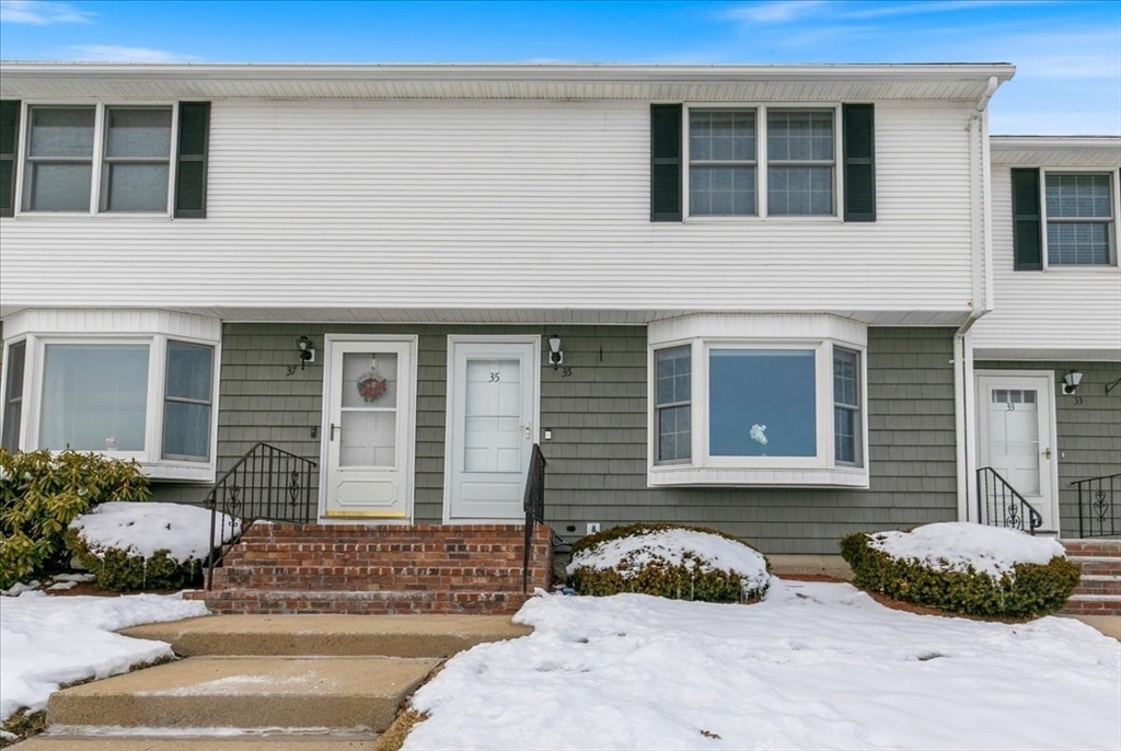 35 Christopher Drive, Unit 35 Methuen, MA 01844 - Photo 3 of 35
