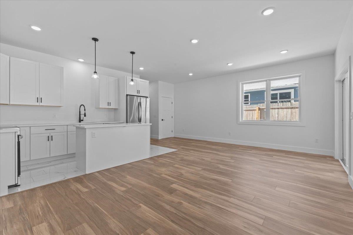 206 Dale Road, Unit 206 Burlington, VT 05408 - Photo 14 of 46