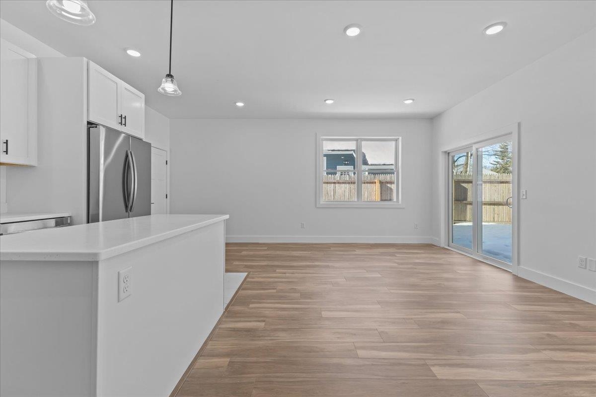 206 Dale Road, Unit 206 Burlington, VT 05408 - Photo 15 of 46