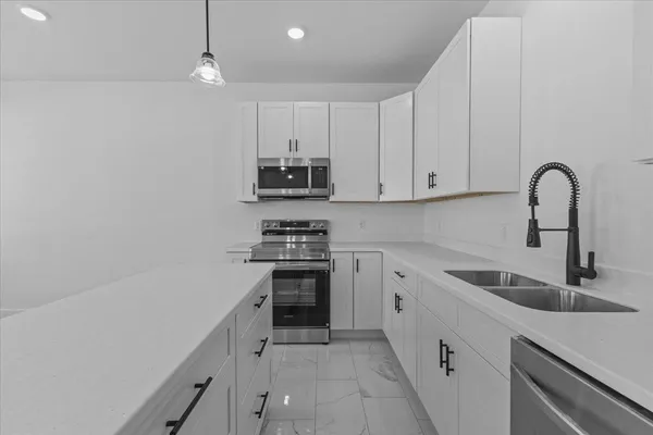 $589,900 | 206 Dale Road, Unit 206, Burlington, VT 05408