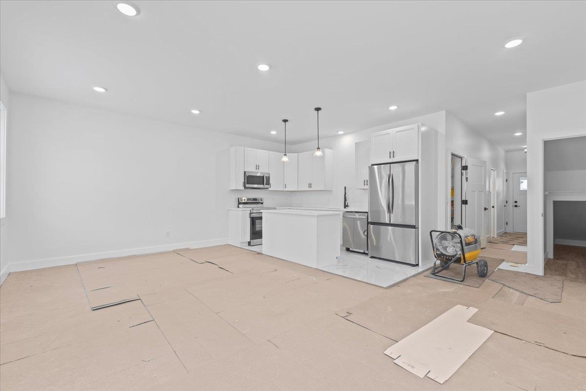 206 Dale Road, Unit 206 Burlington, VT 05408 - Photo 23 of 73