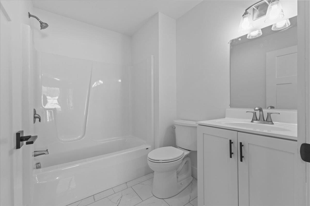 206 Dale Road, Unit 206 Burlington, VT 05408 - Photo 30 of 46