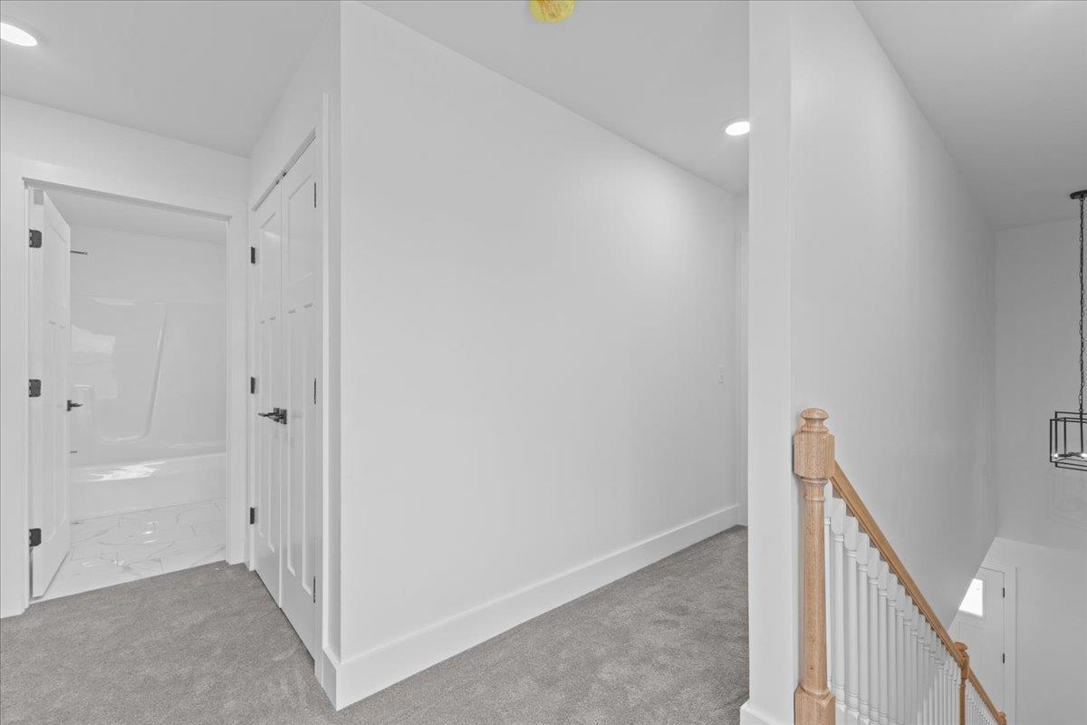 206 Dale Road, Unit 206 Burlington, VT 05408 - Photo 36 of 73