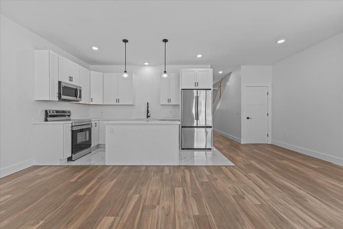 206 Dale Road, Unit 206 Burlington, VT 05408 - Photo 10 of 46