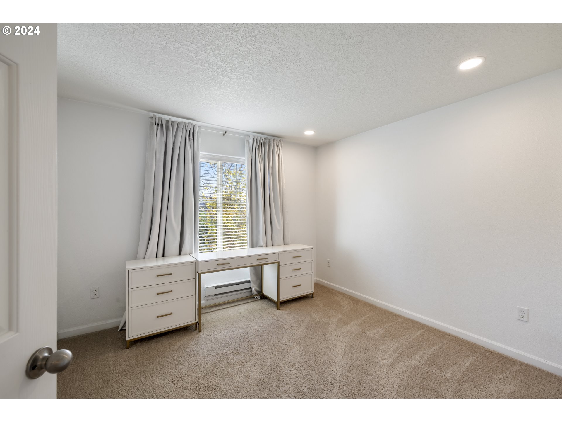 14655 Southwest Beard Road, Unit 201 Beaverton, OR 97007 - Photo 30 of 40