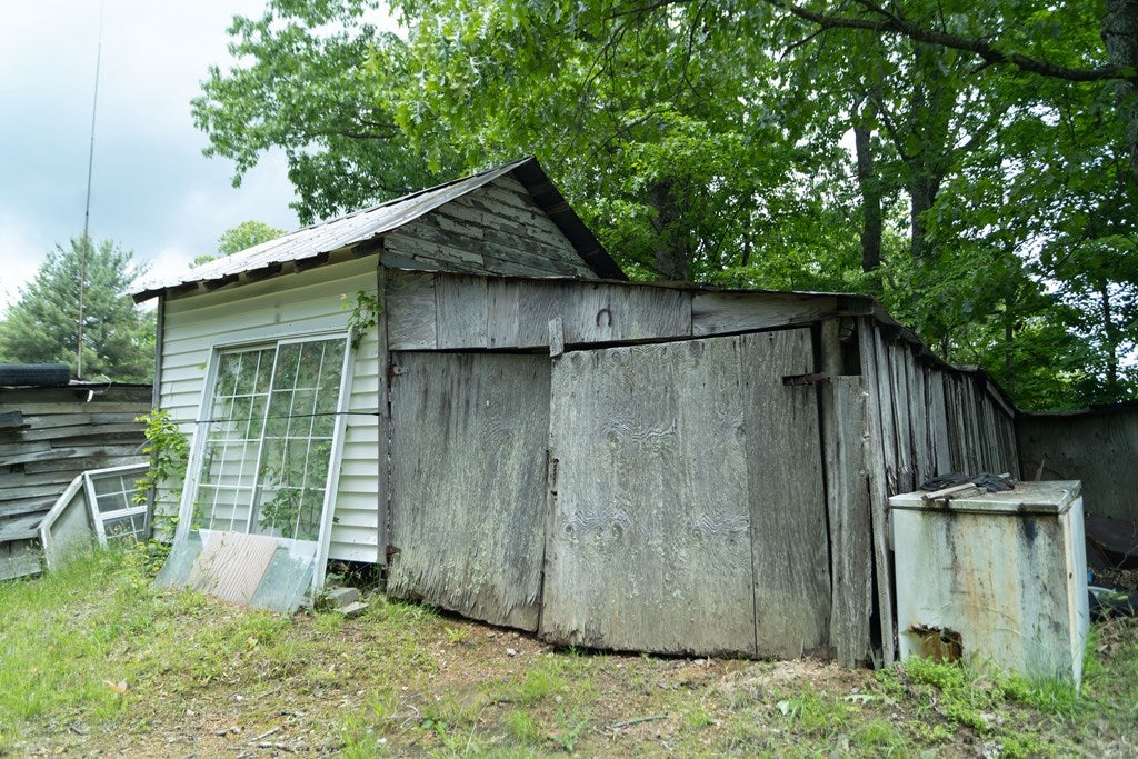 3195 Osborne Mountain Road Raven, VA 24639 - Photo 25 of 31 Gallery Image 25