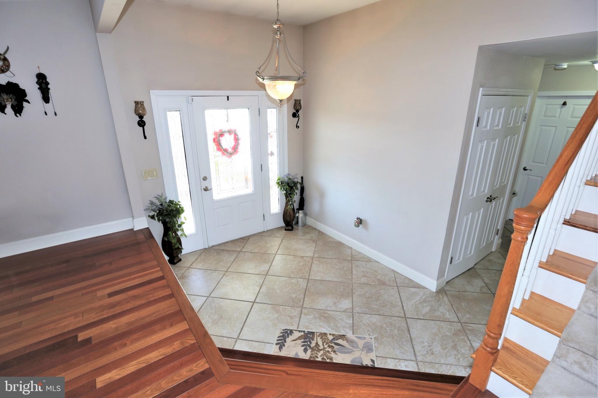 109 Albemarle Road Hamilton, NJ 08690 - Photo 3 of 39