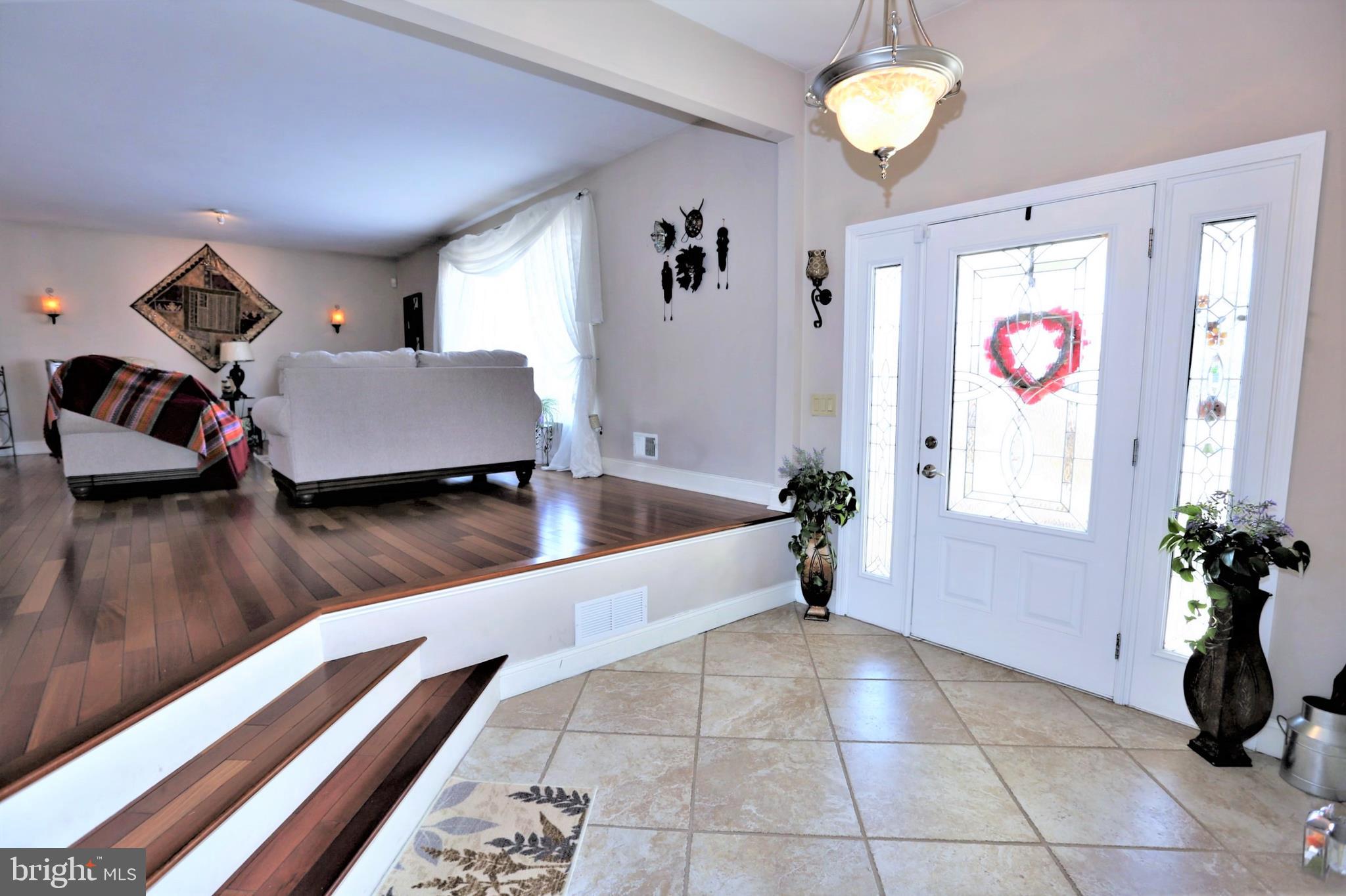 109 Albemarle Road Hamilton, NJ 08690 - Photo 4 of 39