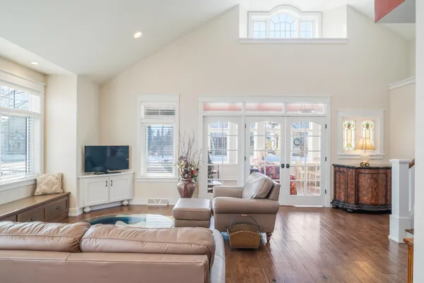 $994,600 | 241 East Rhine Street, Elkhart Lake, WI 53020